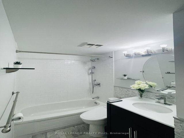 515 - 5 Rosehill Ave