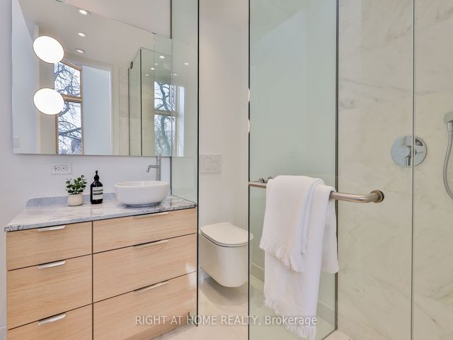PH 2 - 225 Brunswick Ave