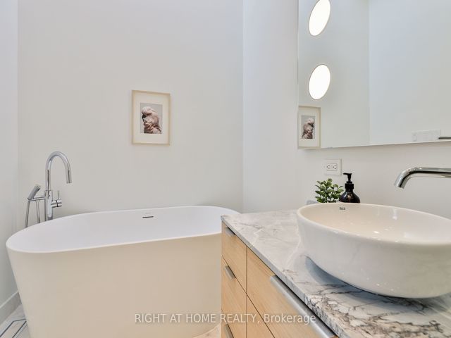 PH 2 - 225 Brunswick Ave