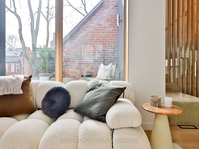 PH 2 - 225 Brunswick Ave