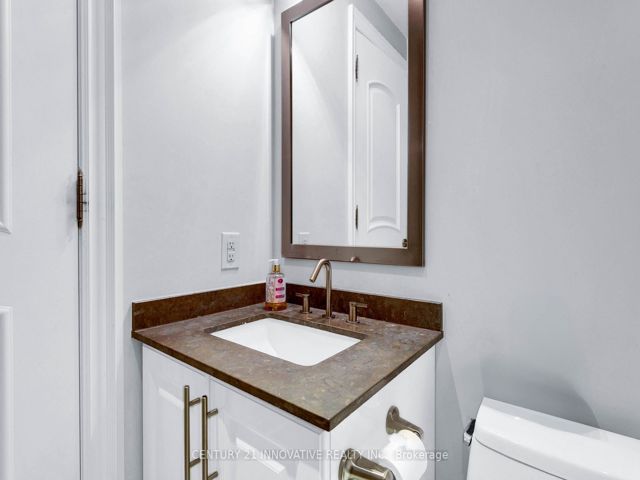 4206 - 16 Harbour St