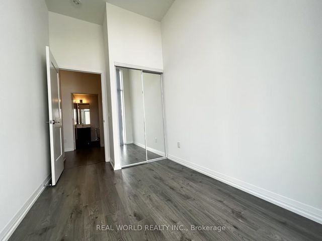 GPH08 - 8 Widmer St