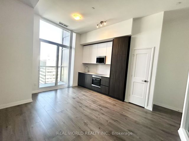 GPH08 - 8 Widmer St