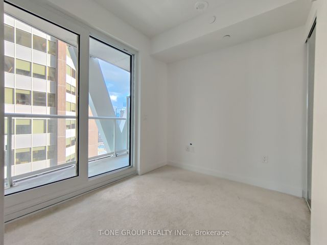 2212 - 230 Simcoe St