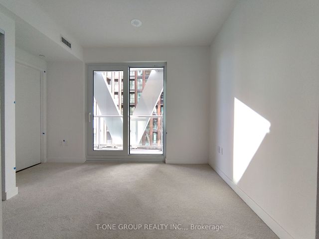 2212 - 230 Simcoe St