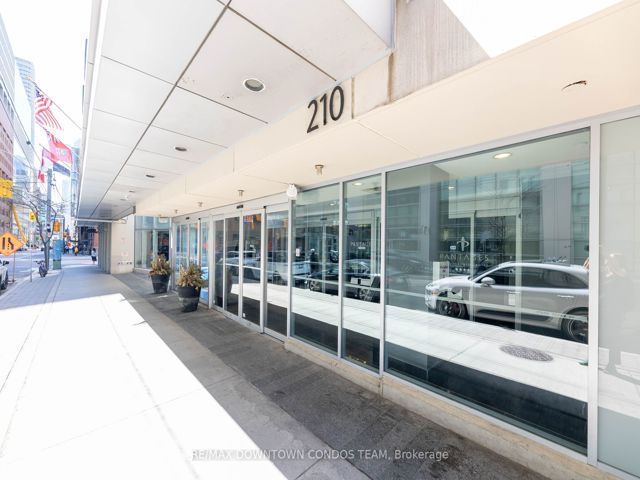 4110 - 210 Victoria St