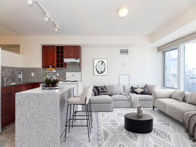 4110 - 210 Victoria St