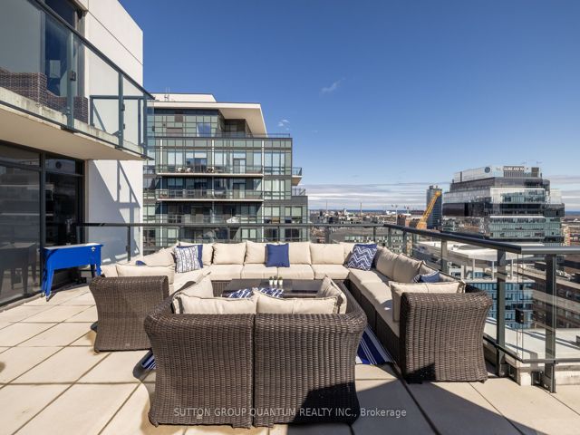 LPH03 - 400 Adelaide St E
