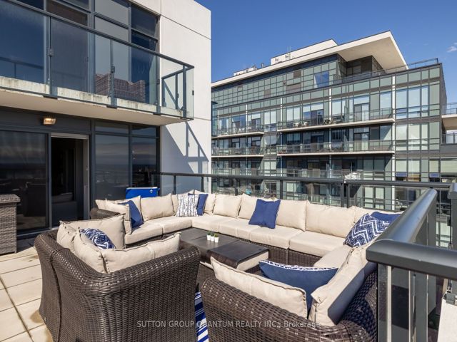 LPH03 - 400 Adelaide St E