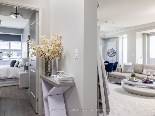LPH03 - 400 Adelaide St E