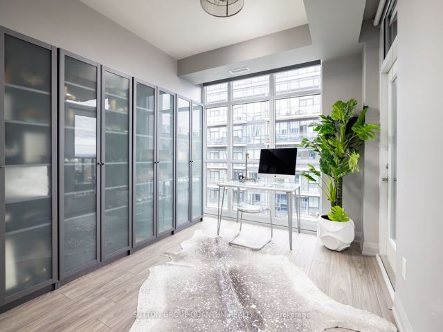 LPH03 - 400 Adelaide St E