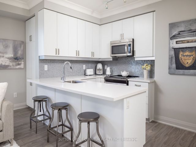 LPH03 - 400 Adelaide St E