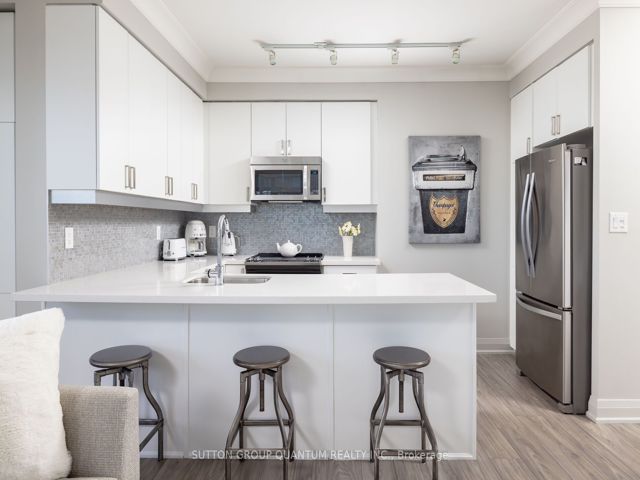 LPH03 - 400 Adelaide St E