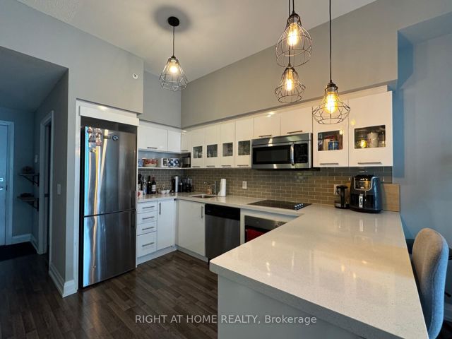 615E - 555 Wilson Ave