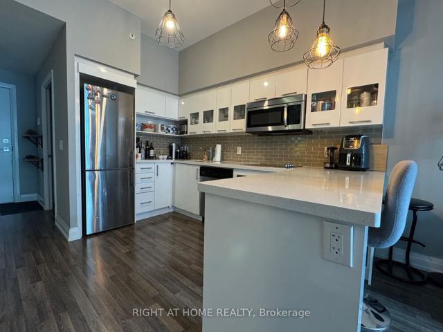 615E - 555 Wilson Ave