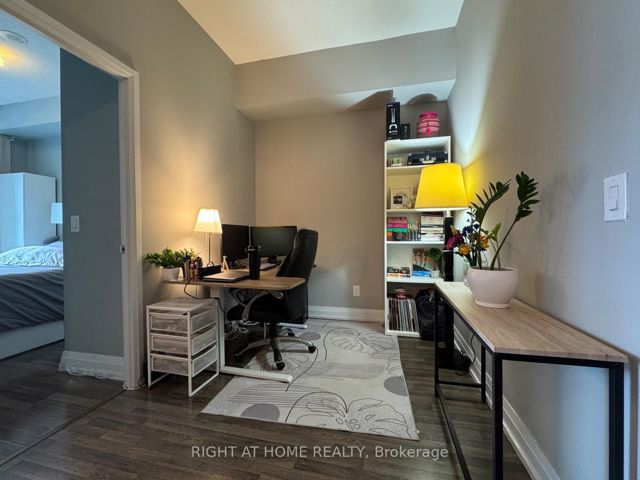 615E - 555 Wilson Ave
