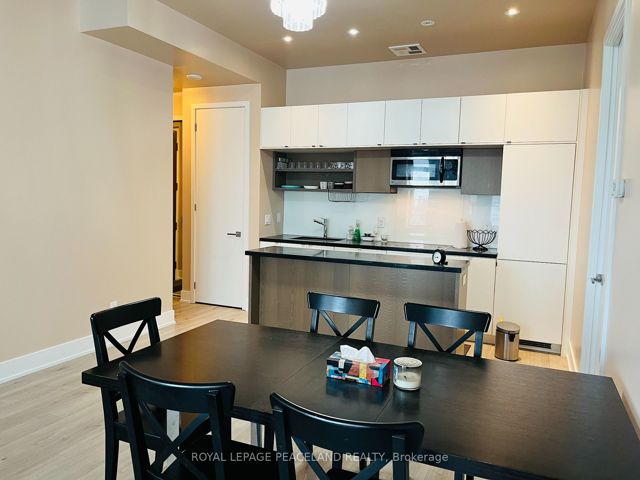 1607 - 111 St Clair Ave W