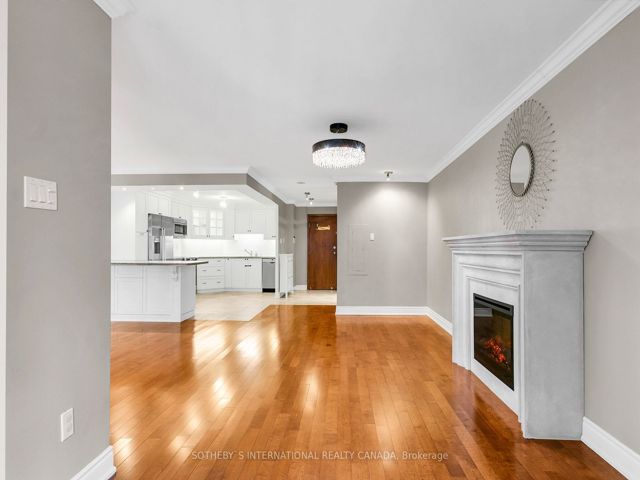 2108 - 33 University Ave