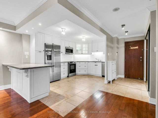 2108 - 33 University Ave