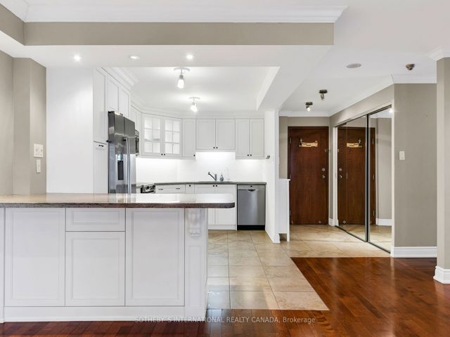 2108 - 33 University Ave