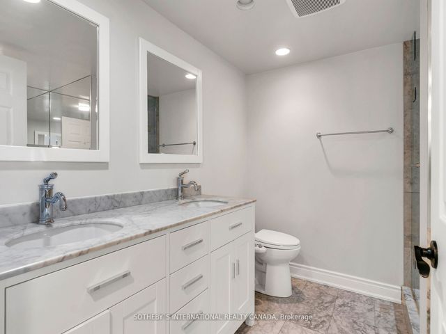2108 - 33 University Ave
