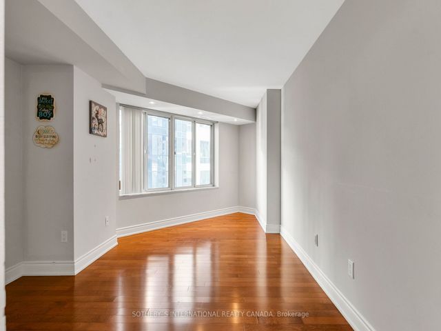 2108 - 33 University Ave