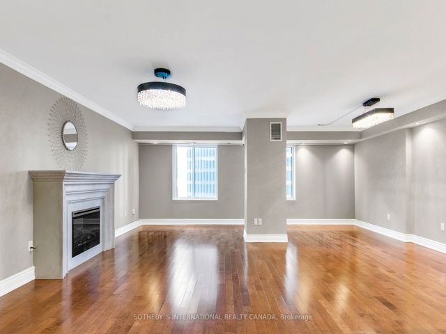 2108 - 33 University Ave