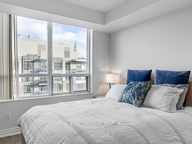 1719 - 15 Northtown Way