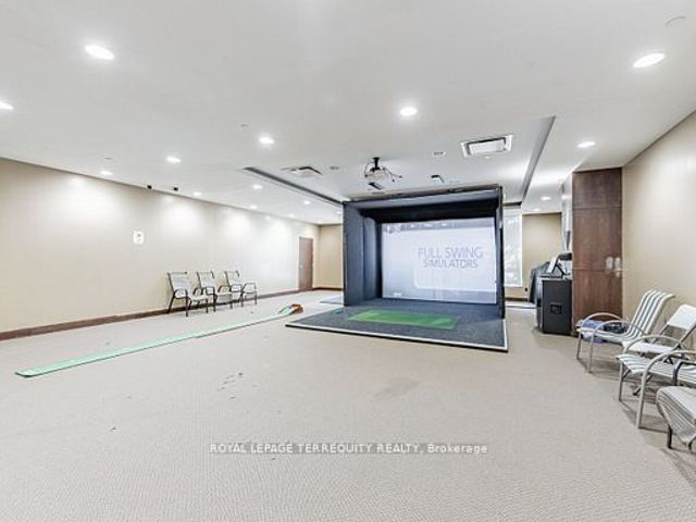1719 - 15 Northtown Way