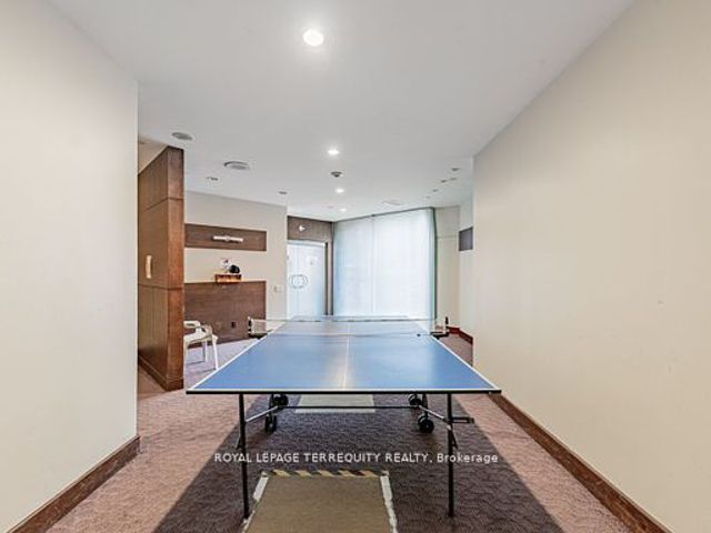 1719 - 15 Northtown Way