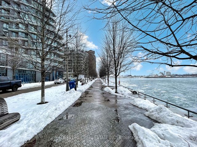 644 - 15 Merchants' Wharf