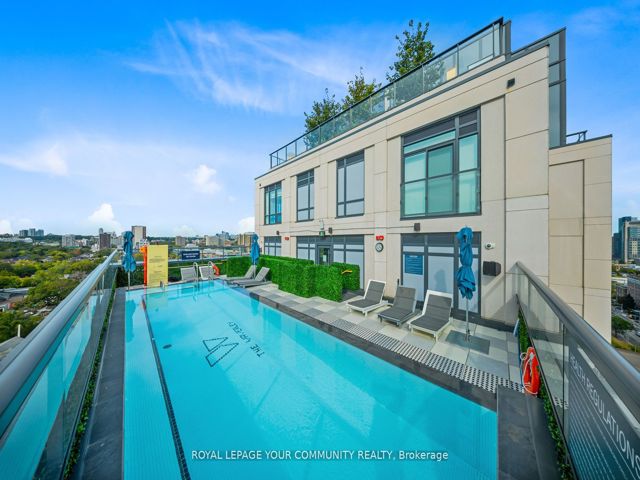 402 - 484 Spadina Ave