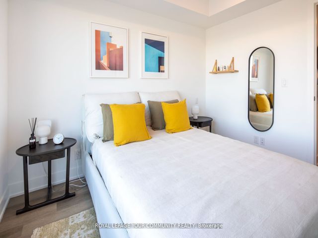 1205 - 484 Spadina Ave
