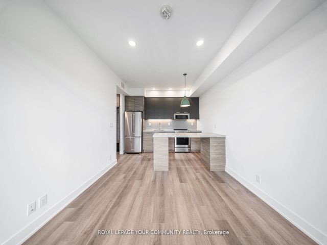 1205 - 484 Spadina Ave