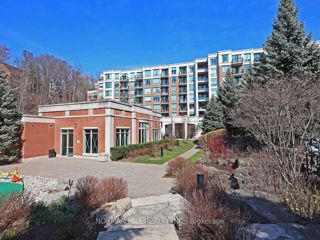 809 - 38 William Carson Cres