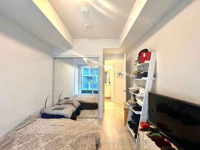 931 SE - 60 Princess St