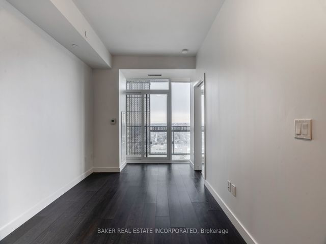 3303 - 15 Roehampton Ave