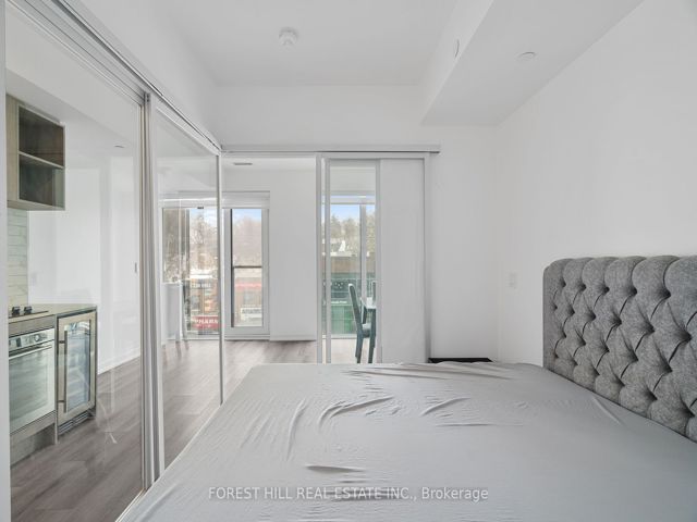 331 - 2020 Bathurst St