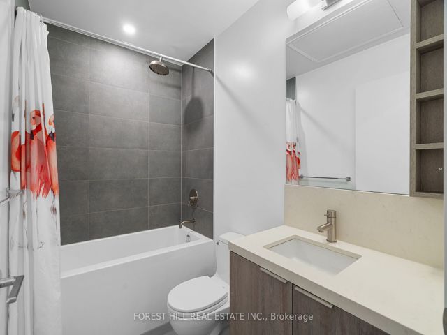 331 - 2020 Bathurst St