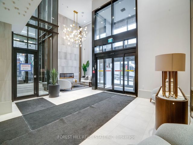 331 - 2020 Bathurst St