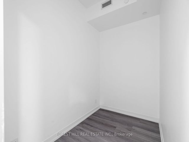 331 - 2020 Bathurst St