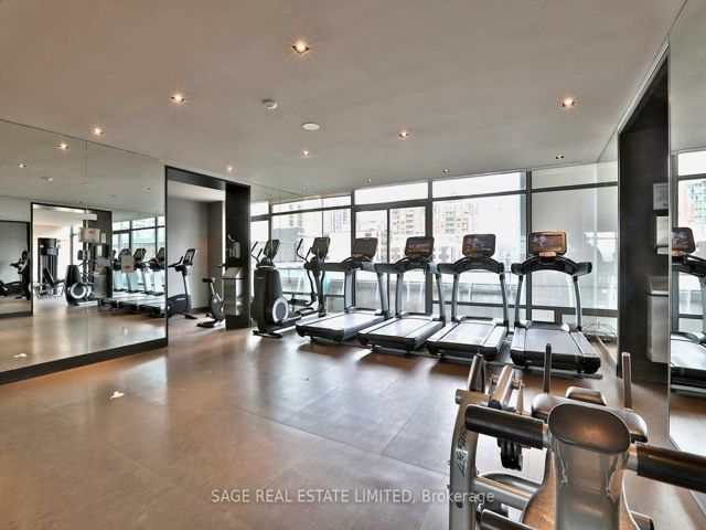 1204 - 18 Yorkville Ave