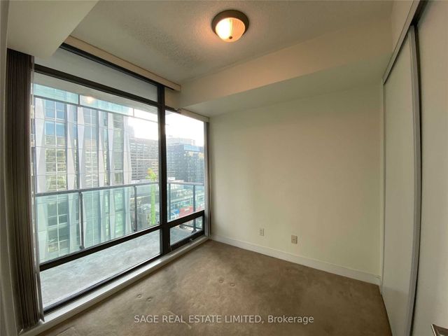 1204 - 18 Yorkville Ave
