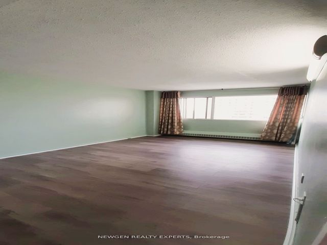 802 - 715 Don Mills Rd