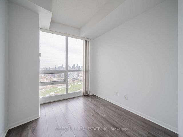 2910 - 215 Fort York Blvd