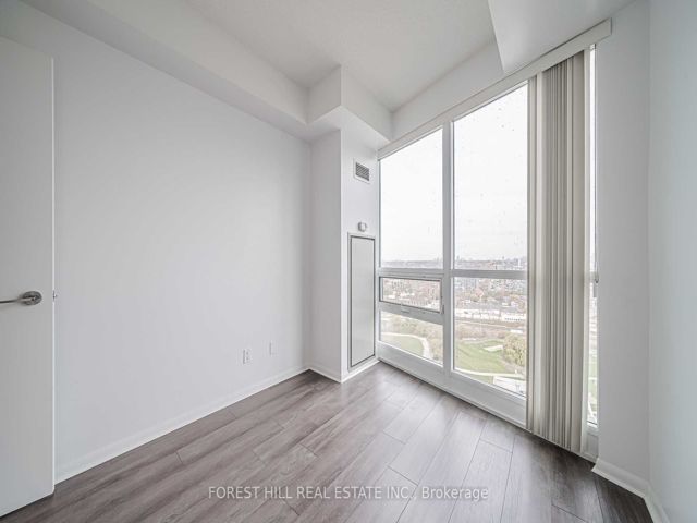 2910 - 215 Fort York Blvd
