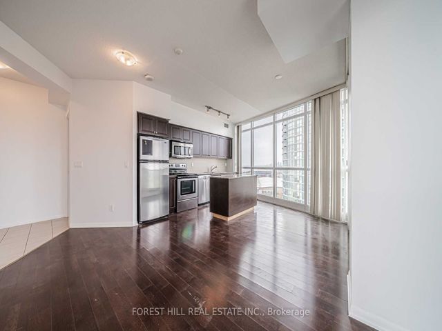2910 - 215 Fort York Blvd