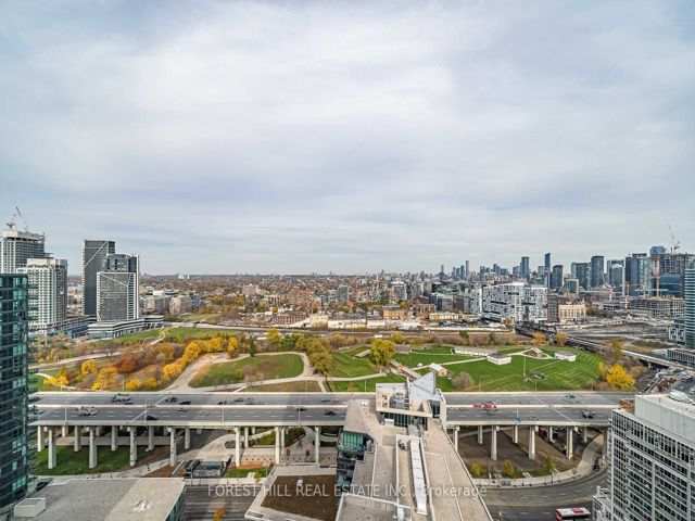 2910 - 215 Fort York Blvd