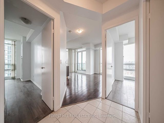 2910 - 215 Fort York Blvd