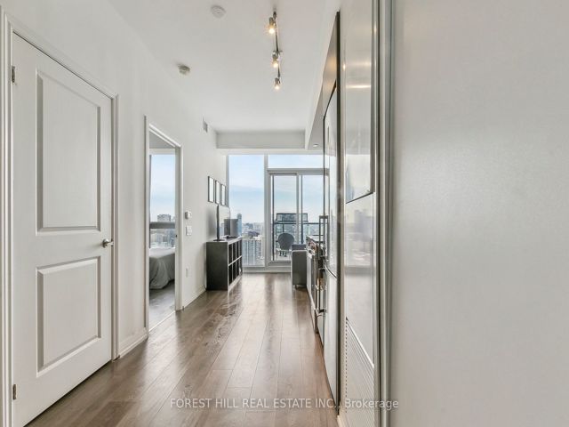 PH12 - 251 Jarvis St